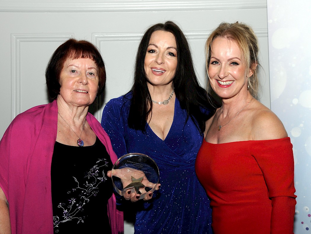 Caroline Moore with her sister Annette and their proud mum 
